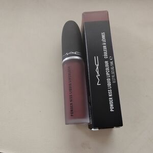 Mac Powder Kiss Liquid Lipcolour Fashion Emergency 977